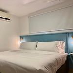 Serene Bay By Wynwood House