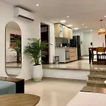 Serene Bay By Wynwood House