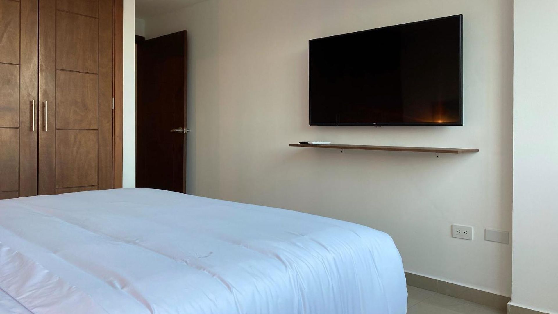 Apartment Serene Bay By Wynwood House