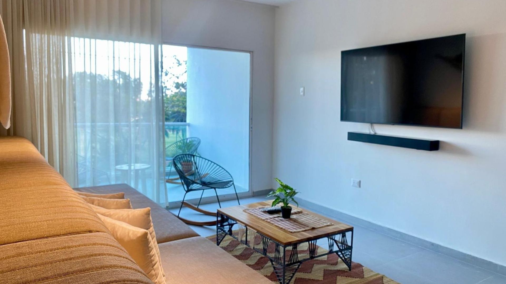 Serene Bay By Wynwood House *