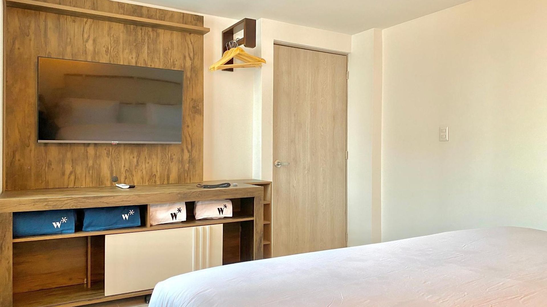 Serene Bay By Wynwood House Apartment