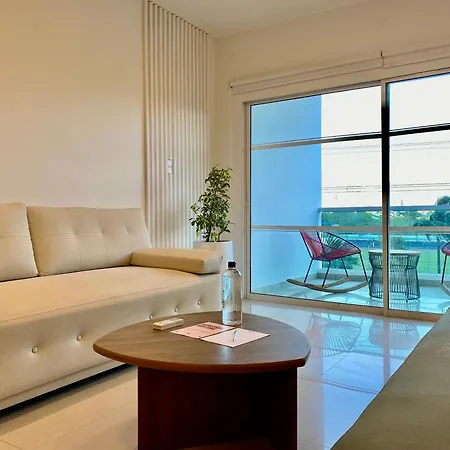 Apartment Serene Bay By Wynwood House